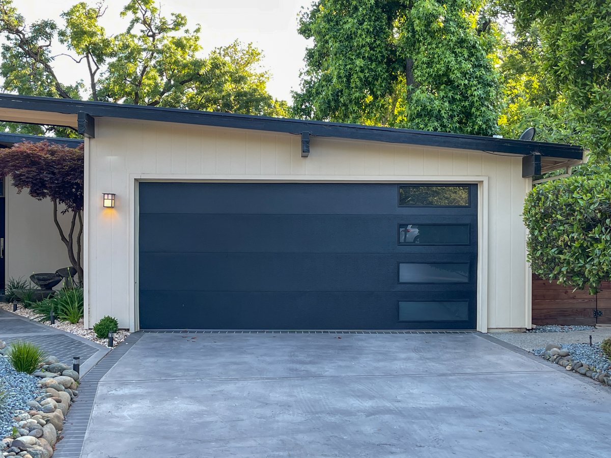 Modern detached garage with contemporary design